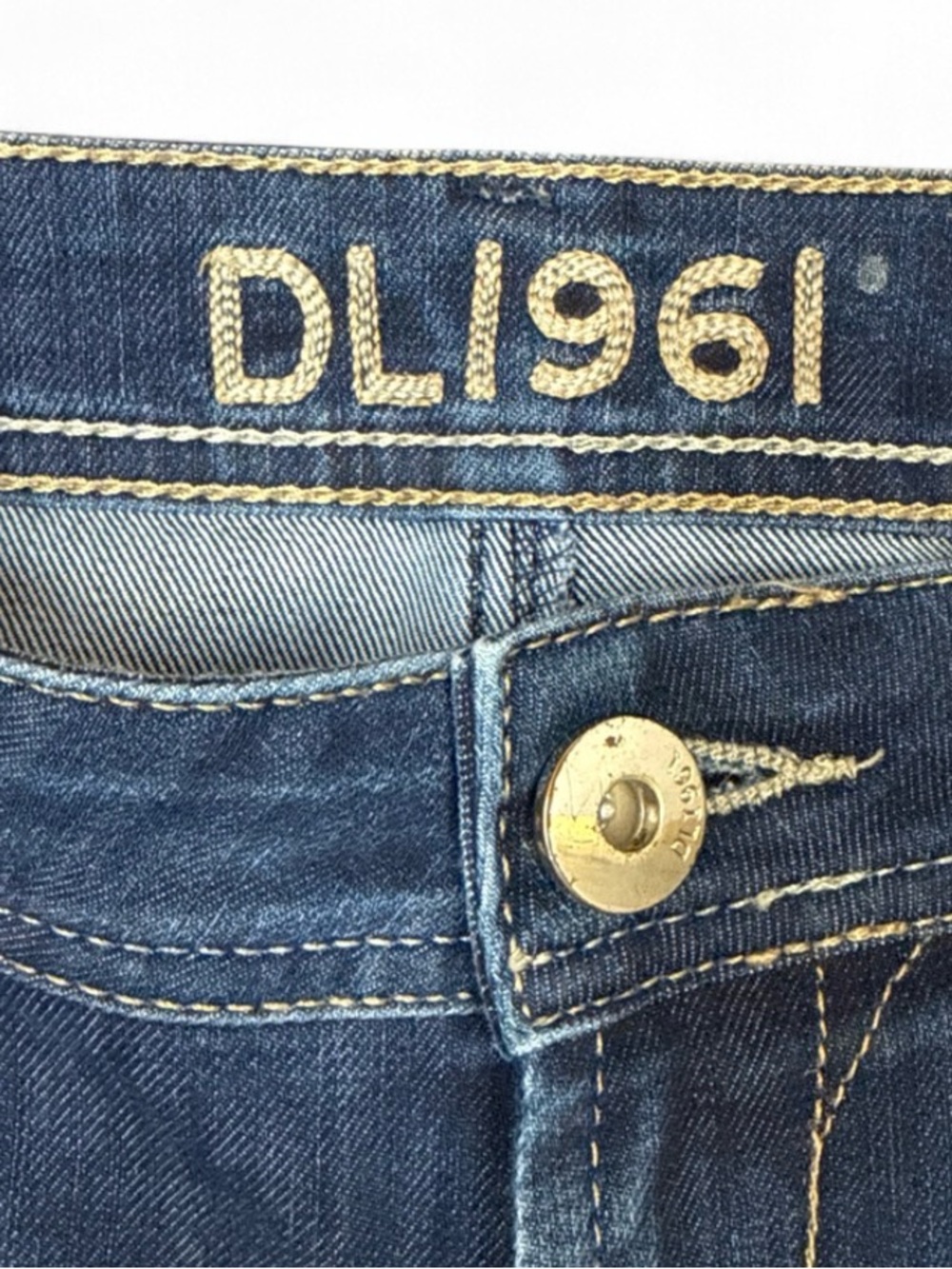 DL1961 Dark Wash Size 26 Slim Straight Jeans Premium Denim